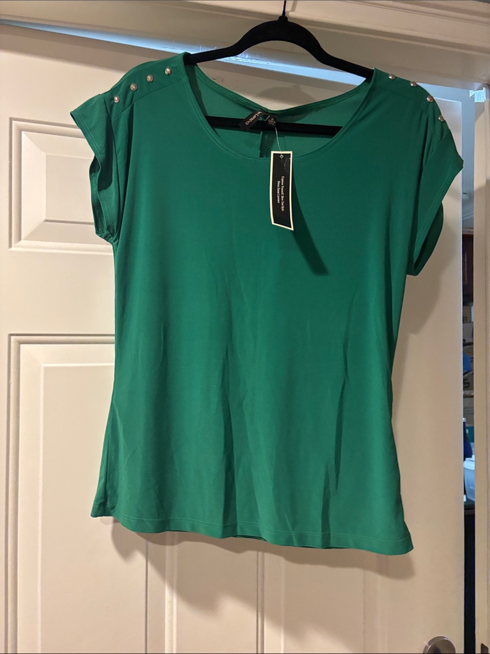 NWT Susan Lawrence Green Studded  blouse